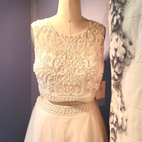 2pc Wedding Dress - Picture 1 of 8